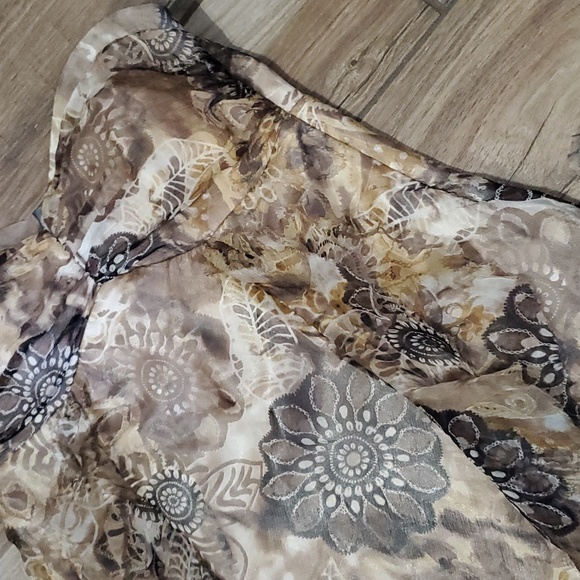 A B C  blouse - Picture 2 of 4